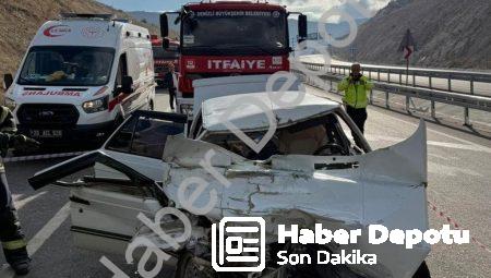 Denizli’de Feci Kaza: Kamyona Arkadan Çarpan Otomobilde Can Pazarı