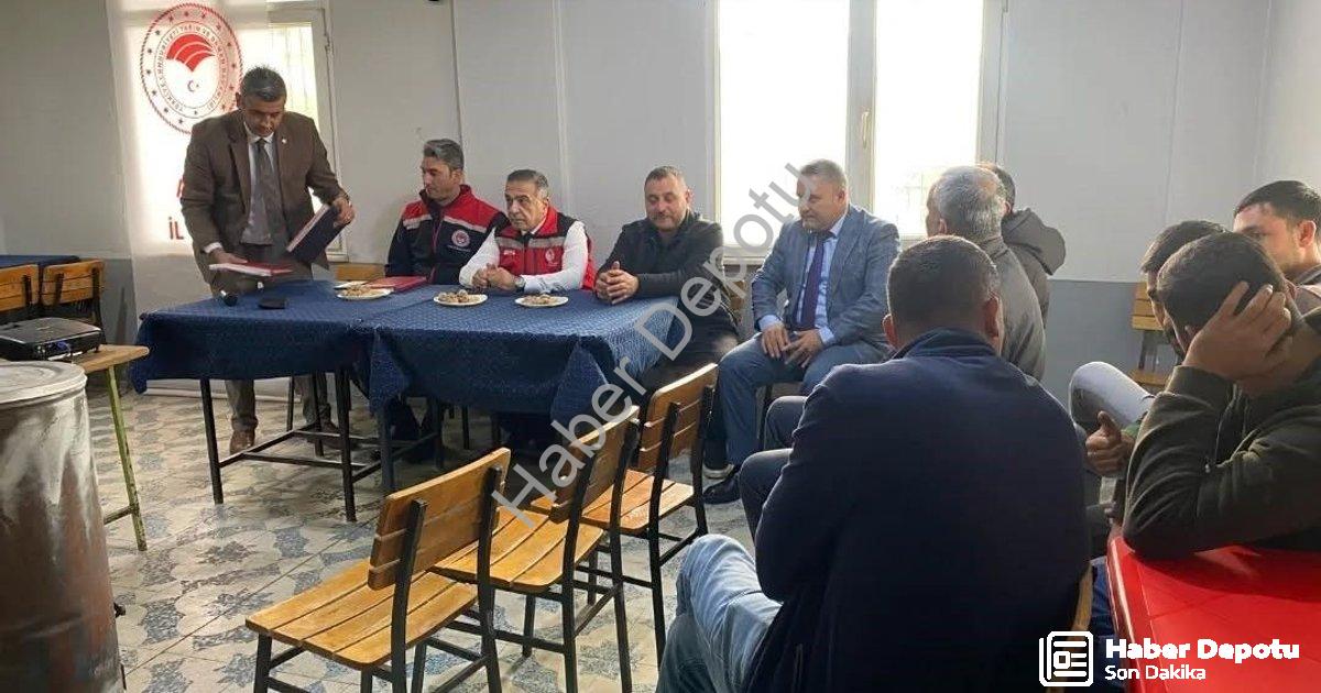 "Aydın’da Tarımın Geleceği İçin Üretici Buluşmaları Hız Kesmiyor" başlıklı haber için fotorealistik,